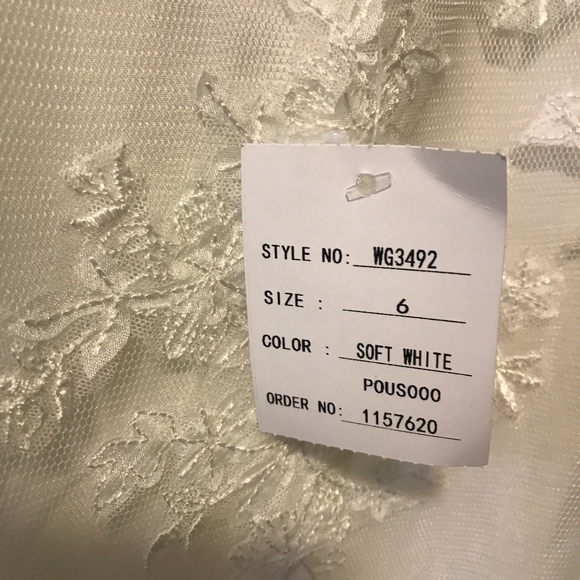 BRAND NEW Sz 6 Galina Strapless Wedding Dress